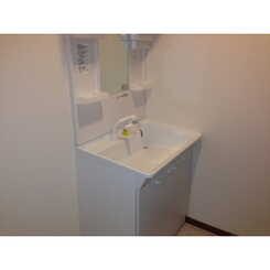 アムール クローバーのサムネイル