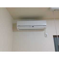 チャーリーズハウス根岸公園のサムネイル