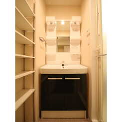 プレール・ドゥーク浜松町のサムネイル