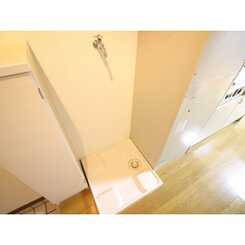 リヴイン国立のサムネイル