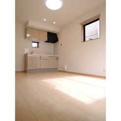 アムール シャイニーのサムネイル