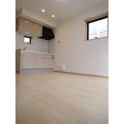 アムール シャイニーのサムネイル