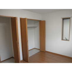 アムール レオのサムネイル