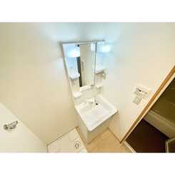 アムール　レオのサムネイル