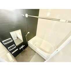 アムール　レオのサムネイル