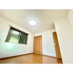 アムール　レオのサムネイル