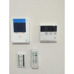 コンフォール片坪のサムネイル