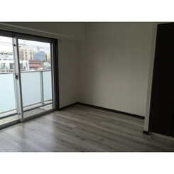 プレール・ドゥーク千歳烏山のサムネイル