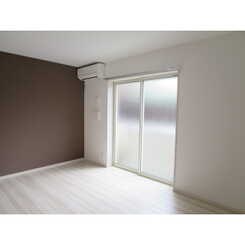 デュラ・カーサ宮前のサムネイル