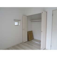 デュラ・カーサ宮前のサムネイル