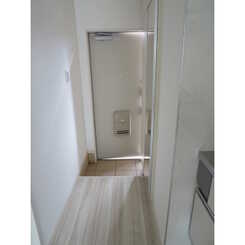 デュラ・カーサ宮前のサムネイル