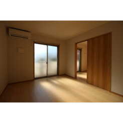 アムール Eastのサムネイル