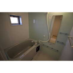 アムール Eastのサムネイル