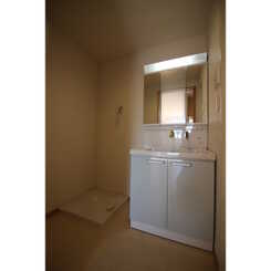 アムール Eastのサムネイル