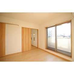 アムール Westのサムネイル