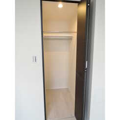 プレール・ドゥーク東新宿Ⅲのサムネイル