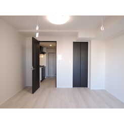 プレール・ドゥーク東新宿Ⅲのサムネイル