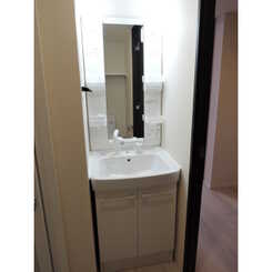 プレール・ドゥーク東新宿Ⅲのサムネイル