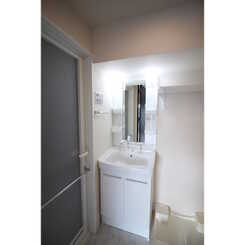 プレール・ドゥーク東新宿Ⅲのサムネイル