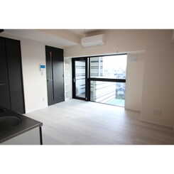 プレール・ドゥーク東新宿Ⅲのサムネイル