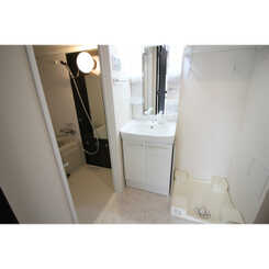 プレール・ドゥーク東新宿Ⅲのサムネイル