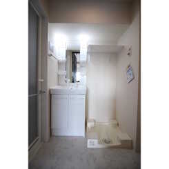 プレール・ドゥーク東新宿Ⅲのサムネイル