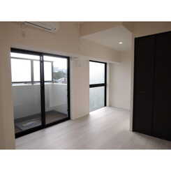 プレール・ドゥーク東新宿Ⅲのサムネイル