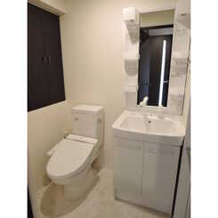 プレール・ドゥーク東新宿Ⅲのサムネイル