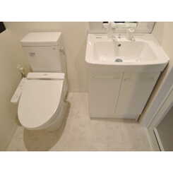 プレール・ドゥーク東新宿Ⅲのサムネイル