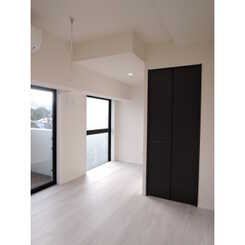 プレール・ドゥーク東新宿Ⅲのサムネイル