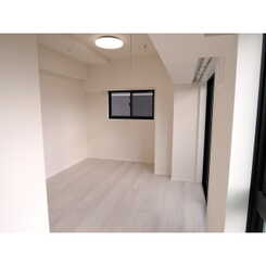 プレール・ドゥーク東新宿Ⅲのサムネイル