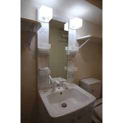 プレール・ドゥーク東新宿Ⅲのサムネイル