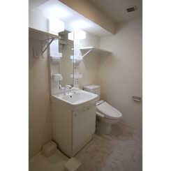 プレール・ドゥーク東新宿Ⅲのサムネイル