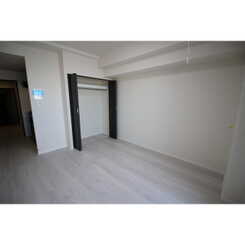 プレール・ドゥーク東新宿Ⅲのサムネイル