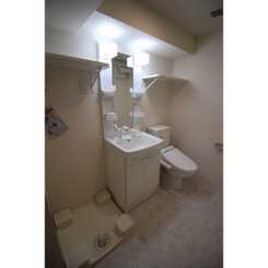 プレール・ドゥーク東新宿Ⅲのサムネイル