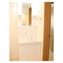 ラ・フロール鶴巻南のサムネイル