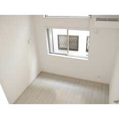 ラ・フロール鶴巻南のサムネイル