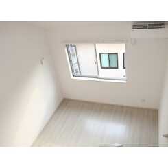 ラ・フロール鶴巻南のサムネイル