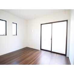 Palais　Fleurのサムネイル