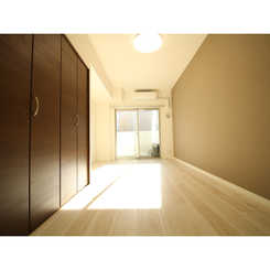 プレール・ドゥーク学芸大学のサムネイル