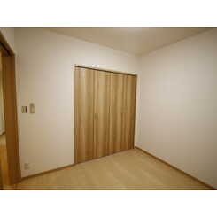 アムール Moonのサムネイル