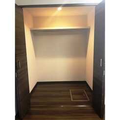 リーブル　エレナのサムネイル