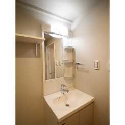 プレール・ドゥーク三軒茶屋のサムネイル