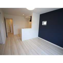 デュラカーサ 小山のサムネイル