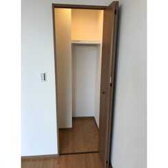 デュラカーサ・ルシア 鳥羽街道のサムネイル