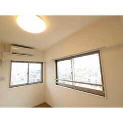 プレール・ドゥーク世田谷代田のサムネイル