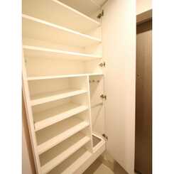 プレール・ドゥーク世田谷代田のサムネイル