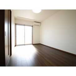 クレール シンシアのサムネイル