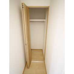 クレール 柳根町のサムネイル