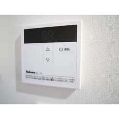 ADIK谷在家のサムネイル